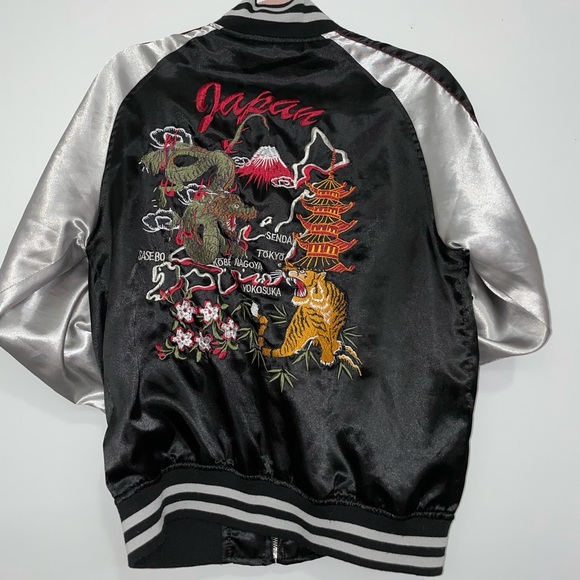 Vintage Japanese Art Embroidered Jacket - Picture 2 of 3